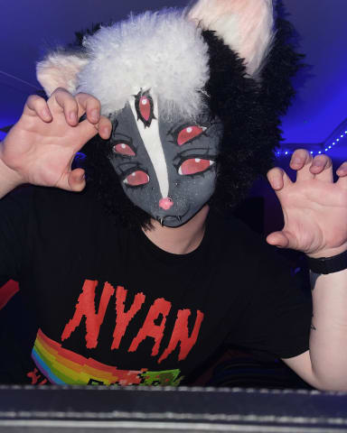 angeldeicide's pfp